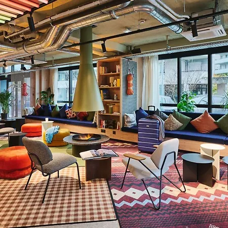 Szálloda Moxy Annecy
