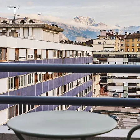 Szálloda Moxy Annecy