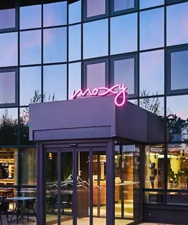 Moxy
